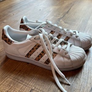 adidas Originals Women’s Super Star Leopard Stripe